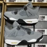 AJ4 Cool Gray Jordan Pallet
