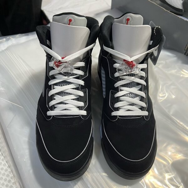 AJ5 Black Wings Jordan Pallet